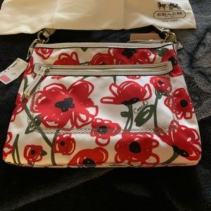 Authentic Coach Poppy Perri Hippie Bag